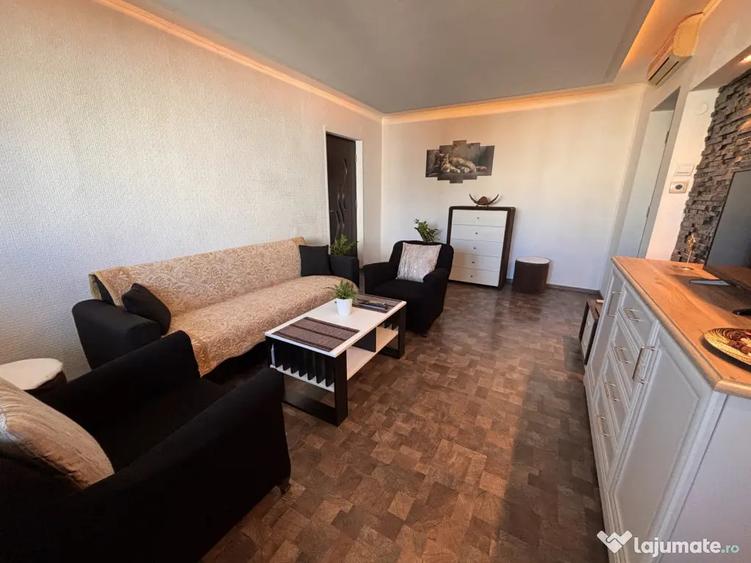 Apartament cu 3 camere semidecomandat, mobilat în Iancului