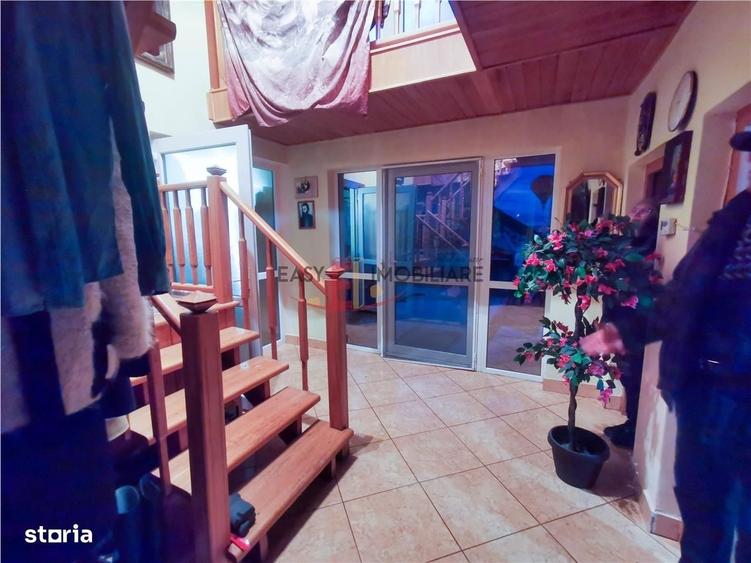 Casă cu 3 camere în Curteni