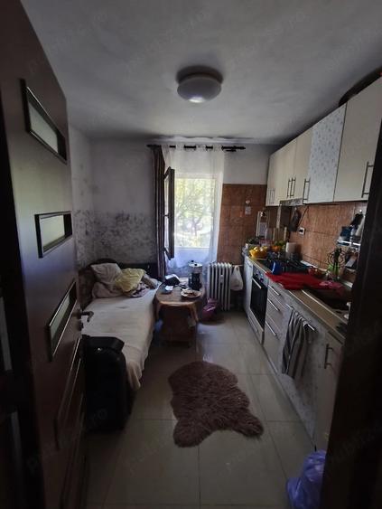 Apartament cu 2 camere decomandat în Nicolina