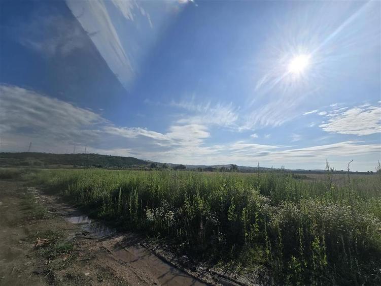 Teren Construcții intravilan de 833 mp, în Exterior Est