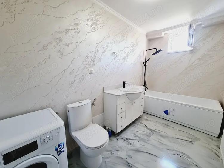 Casă cu 3 camere cu Canalizare în Central