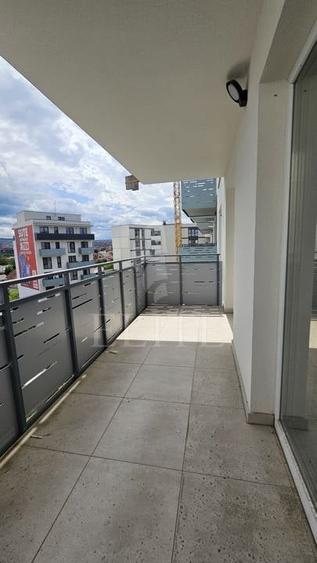 Apartament cu 3 camere semidecomandat în Mărăști