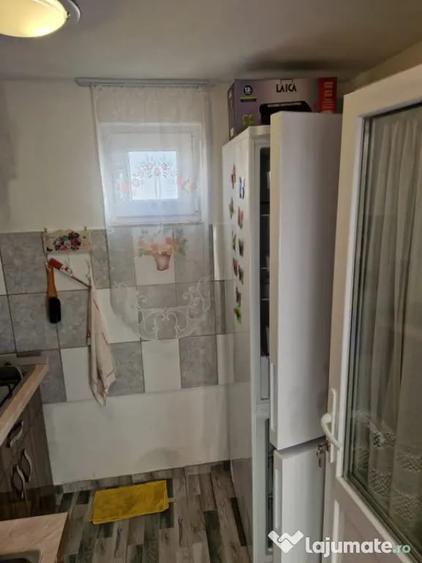 Casă cu 2 camere cu Teren 1686 Mp în Central