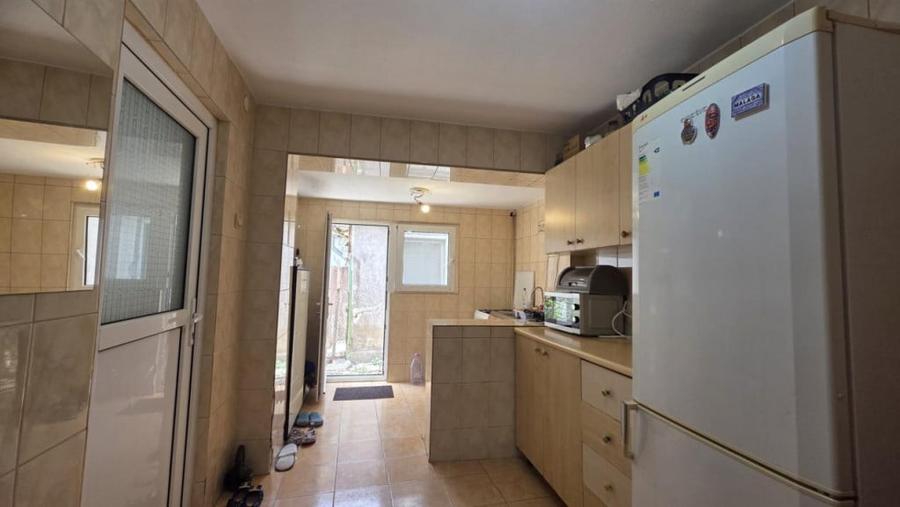 Casă cu 2 camere cu Teren 150 Mp în Iancului