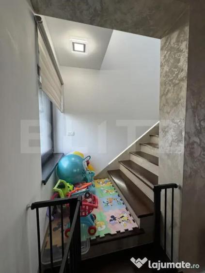 Casă cu 5 camere cu Teren 600 Mp în Pielești