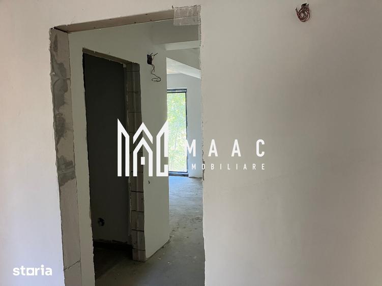 Casă cu 10 camere cu Teren 900 Mp în Șelimbăr