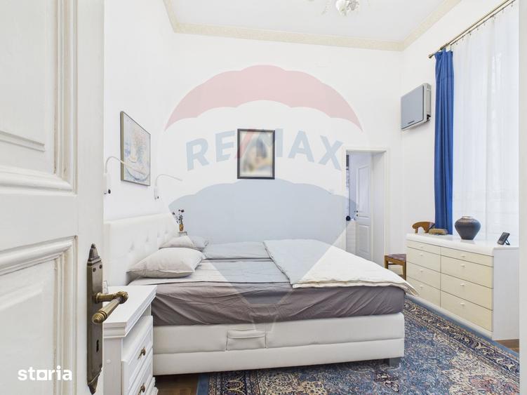 Casă cu 8 camere cu Teren 419 Mp în Cotroceni