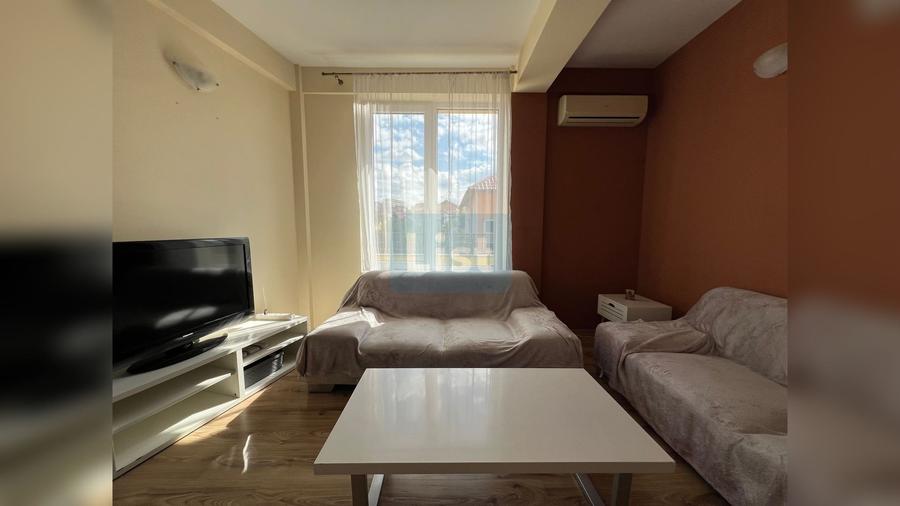 Apartament cu 4 camere semidecomandat, mobilat în Zorilor