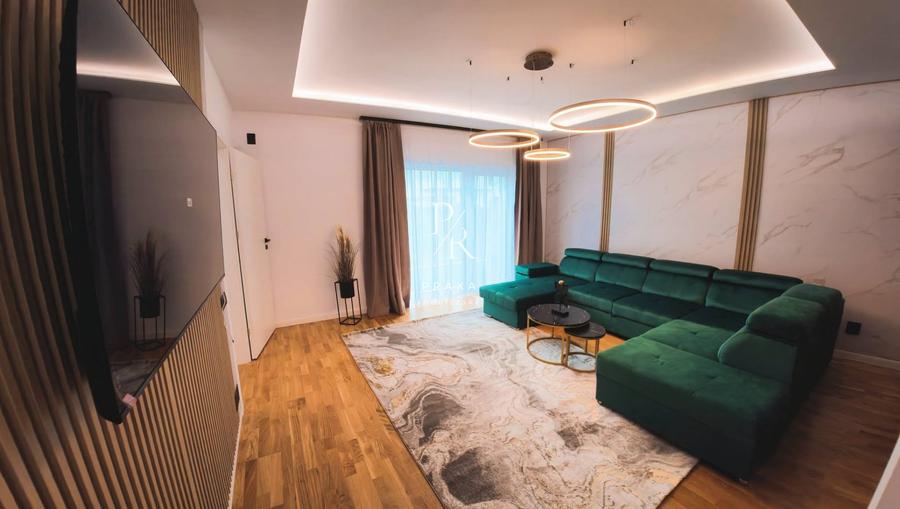 Duplex cu 4 camere cu Canalizare în Florești