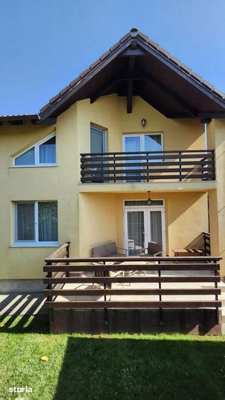 Casă cu 4 camere decomandat cu Teren 379 Mp în Unirii