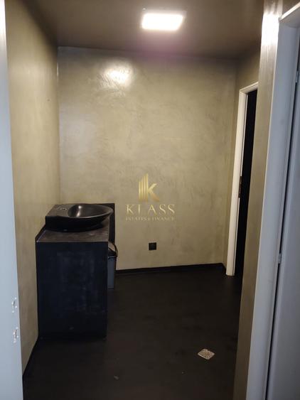 Spațiu comercial, de 300 mp, în Dacia