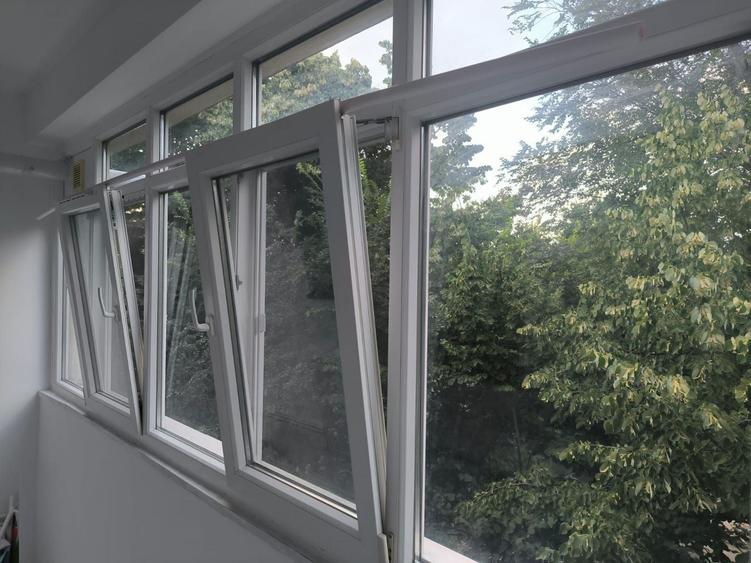 Apartament cu 3 camere semidecomandat în Alexandru Obregia
