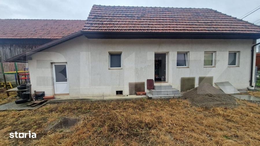 Casa cu teren 935 m , doua corpuri de case -5 camere -sura , Sacele - - 16