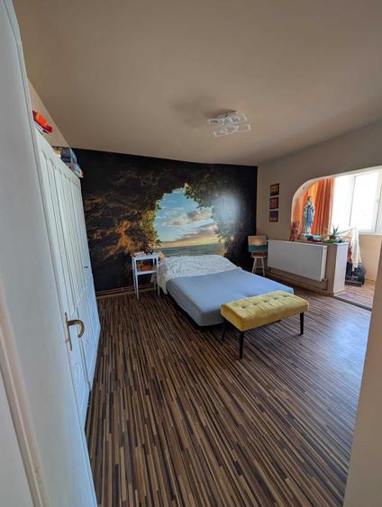 Apartament cu 4 camere decomandat în Doamna Ghica