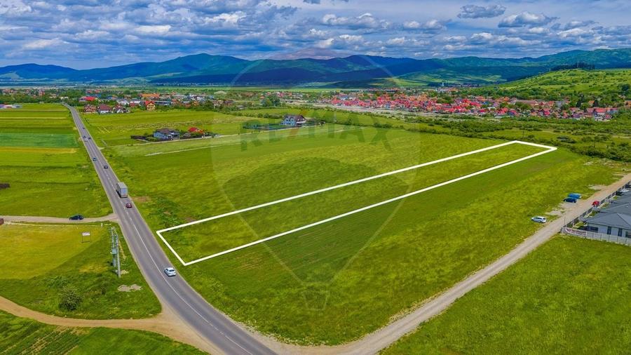 Teren Construcții intravilan de 8600 mp, în Tărlungeni