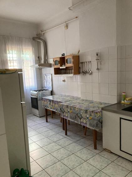 Casă cu 12 camere cu Canalizare în Bușteni