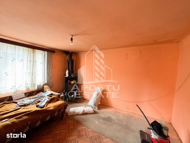 Casă cu 3 camere cu Teren 841 Mp în Central