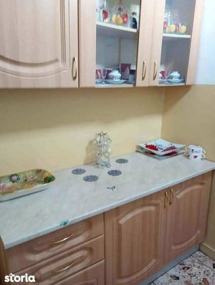 Apartament cu 3 camere în Micro 3