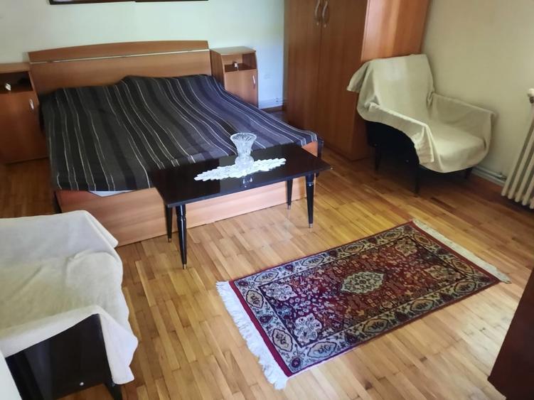 Casă cu 4 camere cu Teren 110 Mp în Central