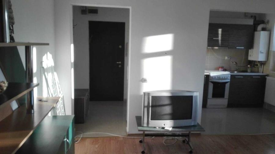 Apartament cu 2 camere semidecomandat în Exterior Vest