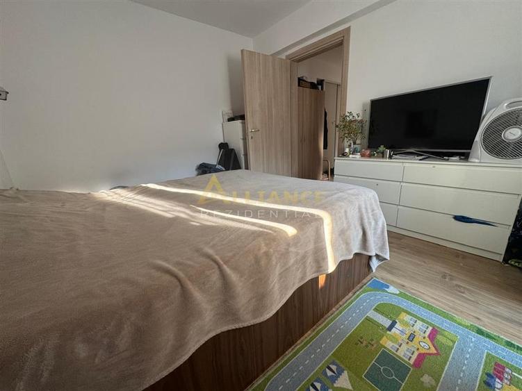 Apartament cu 2 camere decomandat, mobilat în Central