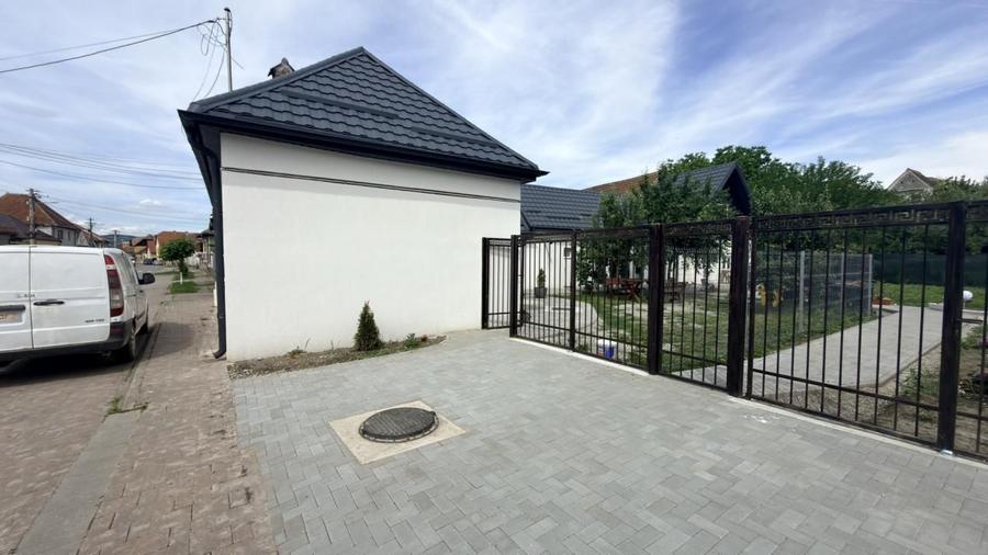 Casa 3 camere la cheie + curte 160mp în Avrig - 1