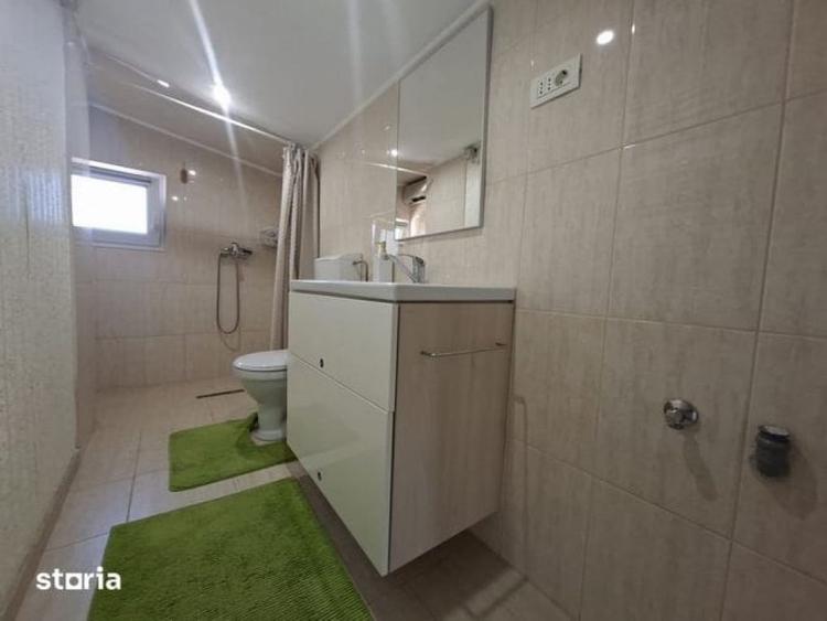 Casă cu 3 camere cu Teren 1600 Mp în Central