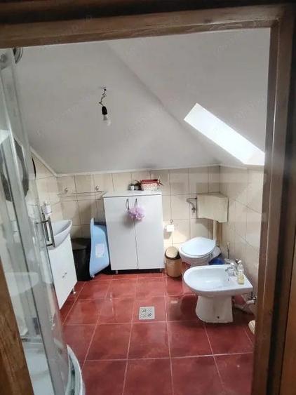 Casă cu 5 camere cu Teren 1090 Mp în Târnăveni