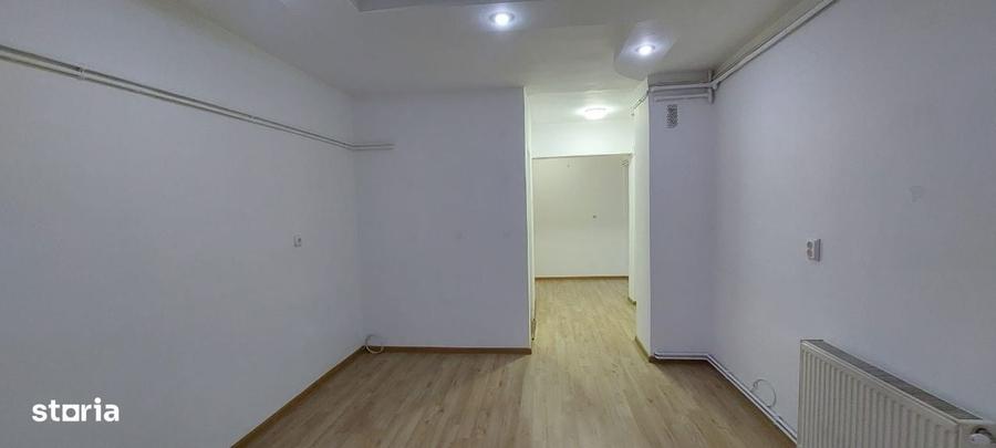 Spațiu comercial, de 40 mp, în Central