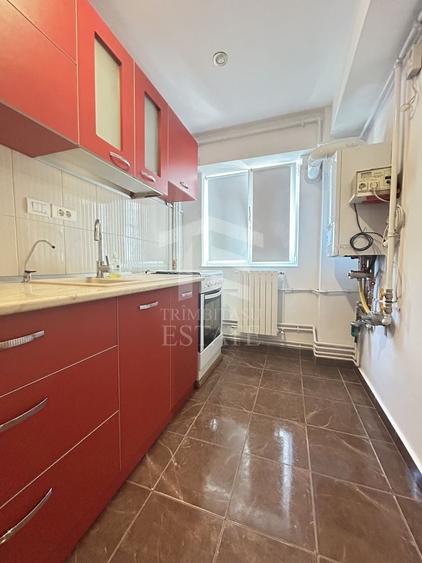 Apartament cu 4 camere semidecomandat, mobilat în ICIL