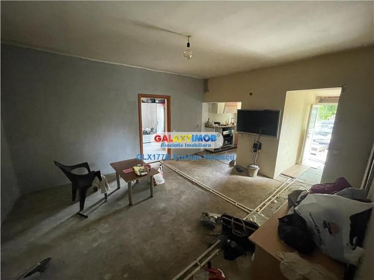 Casă cu 3 camere cu Teren 403 Mp în Chitila
