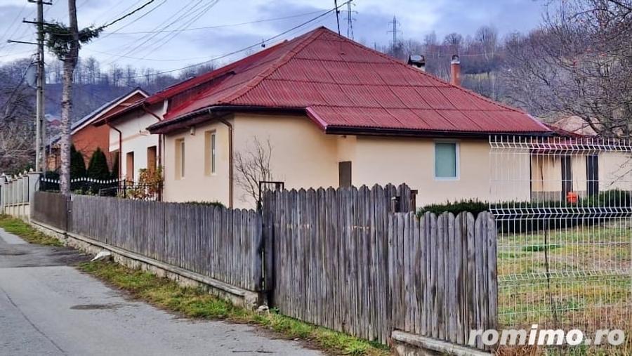 Casă cu 2 camere în Uric