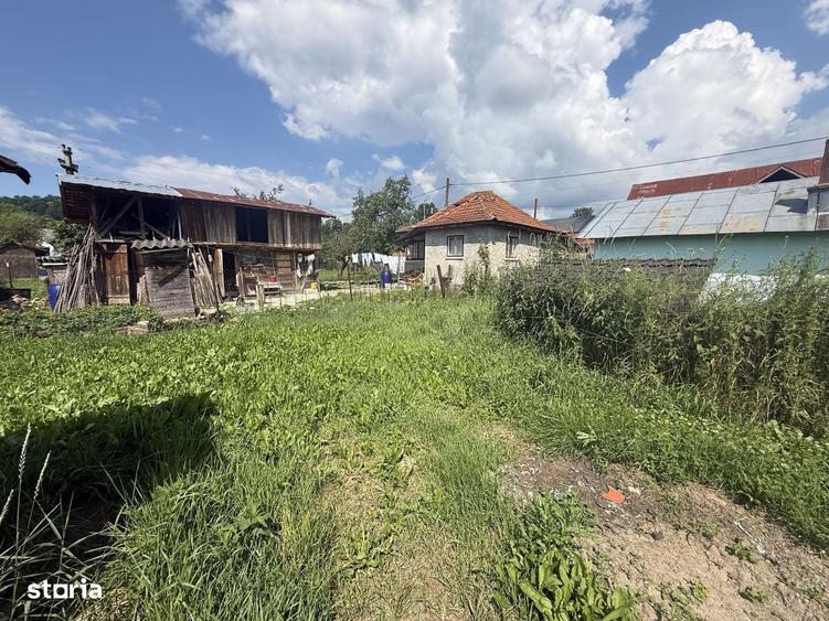 Casă cu 3 camere cu Teren 813 Mp în Adunați