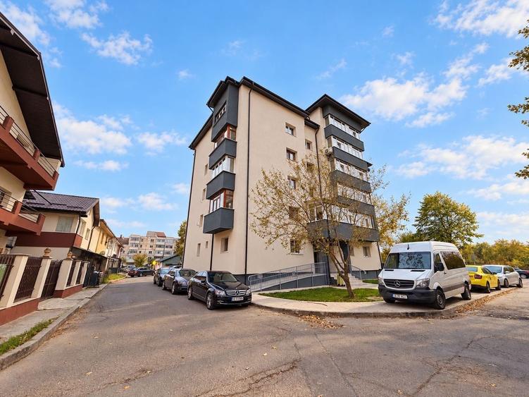 Apartament cu 4 camere decomandat în Lunca Cetățuii