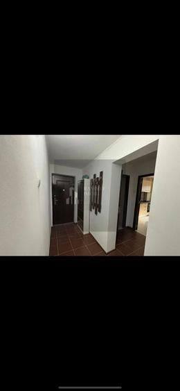 Apartament cu 2 camere decomandat în Apărătorii Patriei