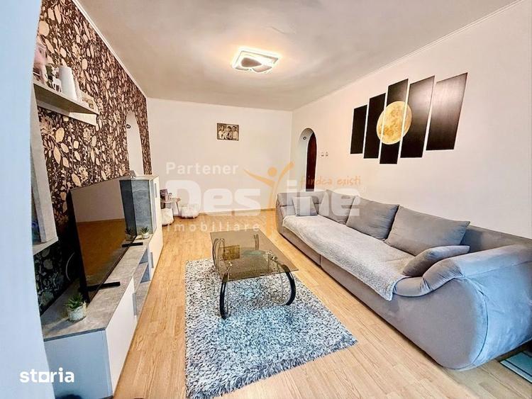 Apartament cu 3 camere semidecomandat, mobilat în Central