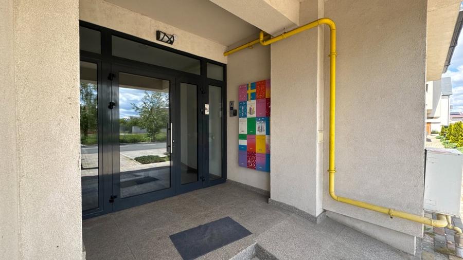 Apartament cu 3 camere decomandat, mobilat în Otopeni
