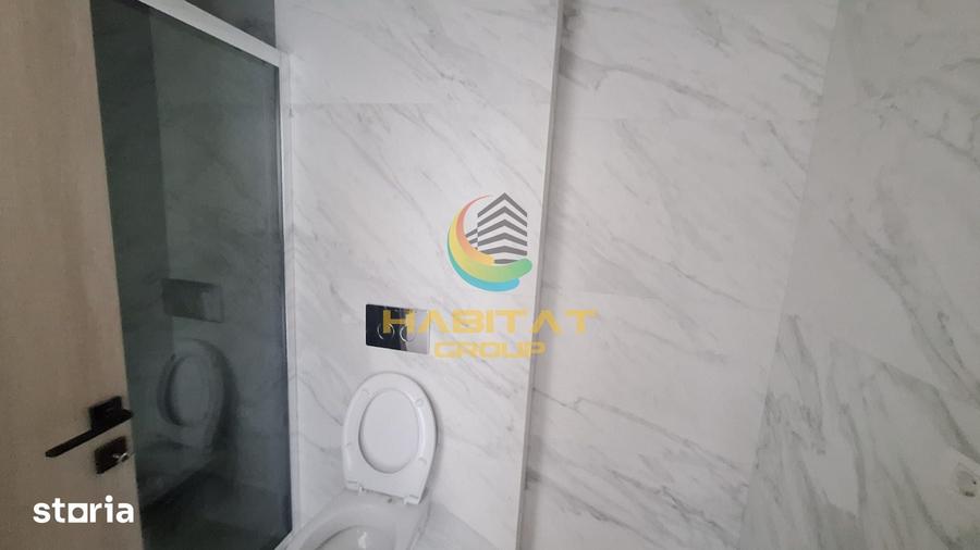 Apartament cu 3 camere semidecomandat în Berceni