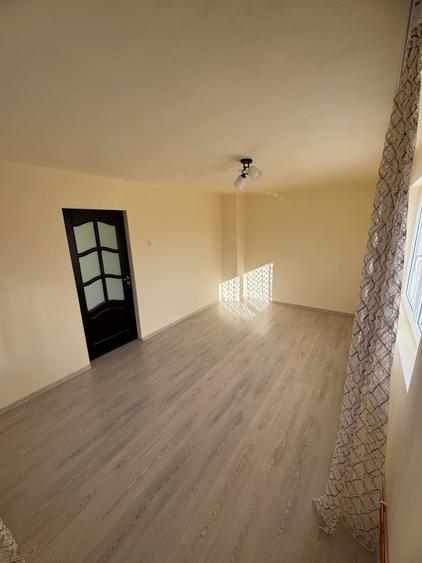 Casă cu 4 camere cu Teren 400 Mp în Huedin