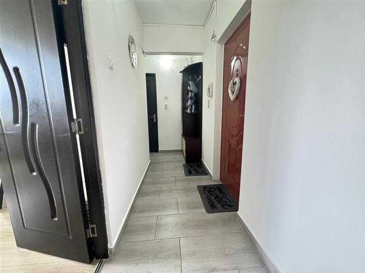 Apartament cu 2 camere decomandat în Vasile Aaron