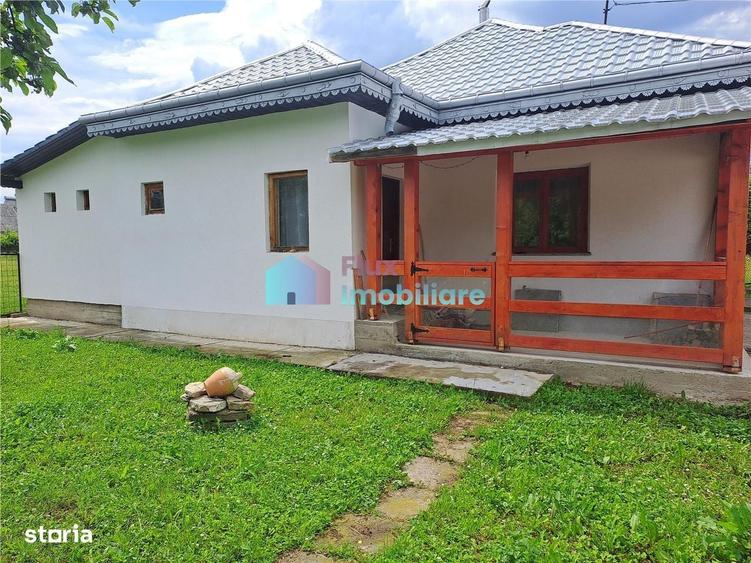Casă cu 2 camere în Mălini