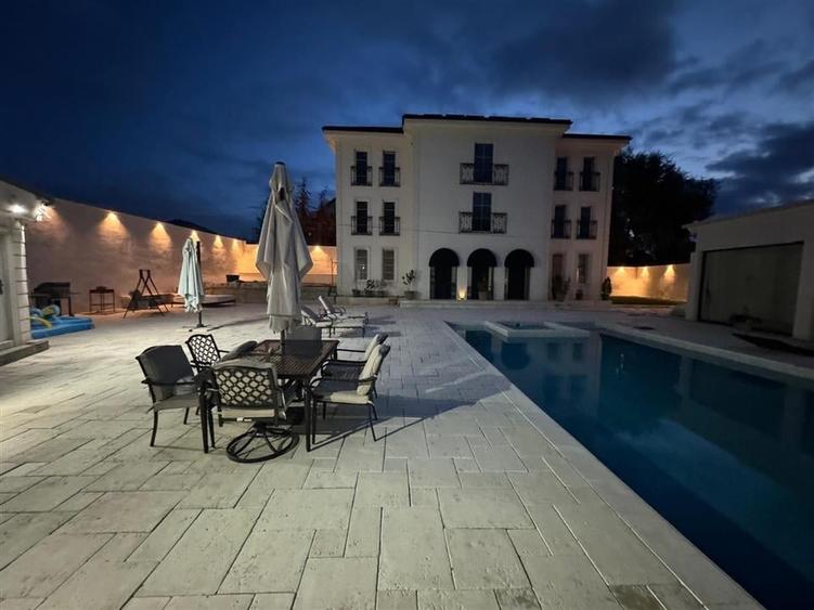 Casă individuală cu 6 camere cu Piscina în Sfântu Ilie