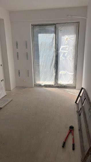 Apartament cu 3 camere decomandat în Dorobanți