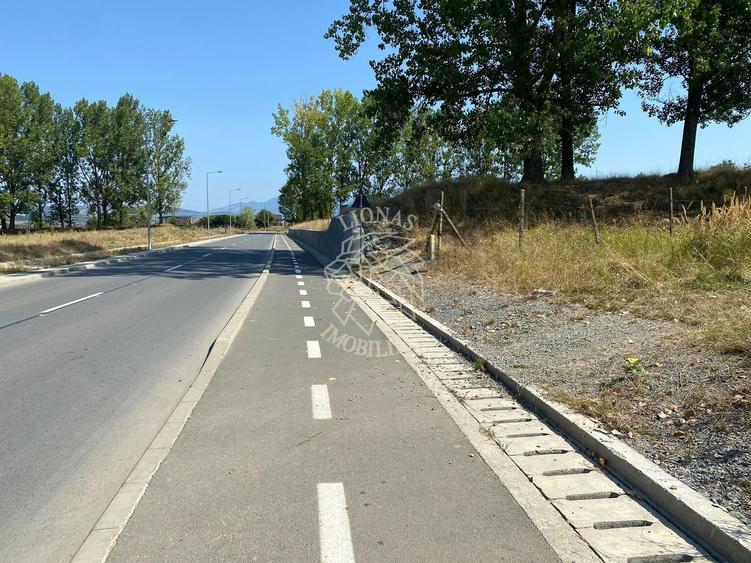 Teren Construcții intravilan de 2600 mp, în Nord