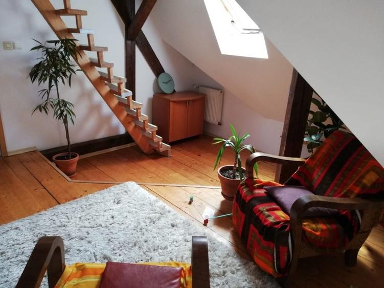 Apartament cu 4 camere decomandat în Central