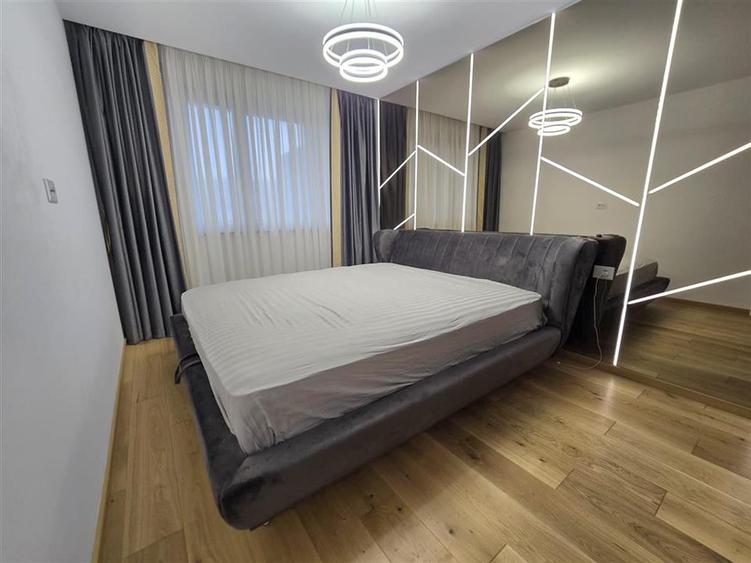 Apartament cu 2 camere decomandat în Centrul Istoric