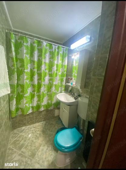 Apartament cu 3 camere semidecomandat în Centrul Civic