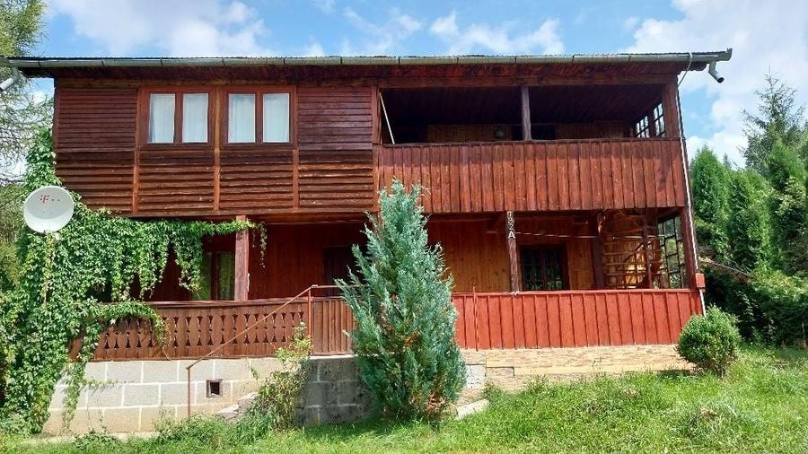 Casă cu 4 camere în Colibița