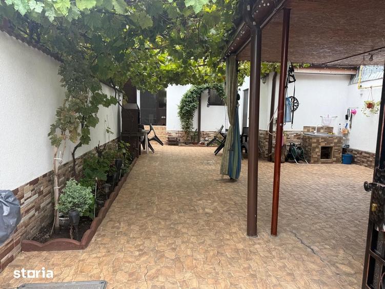 Casă cu 5 camere cu Teren 190 Mp în Chercea