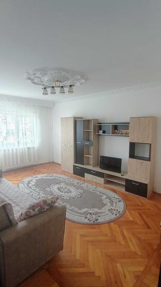 Apartament cu 2 camere decomandat în Obcini